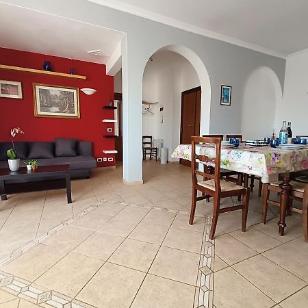 Avellini - Delightful And Spacious Apartment With Terrace - Near Metro A Cornelia Rome Extérieur photo