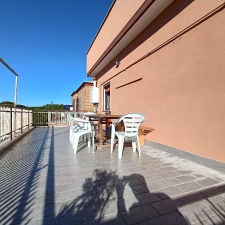 Avellini - Delightful And Spacious Apartment With Terrace - Near Metro A Cornelia Rome Extérieur photo