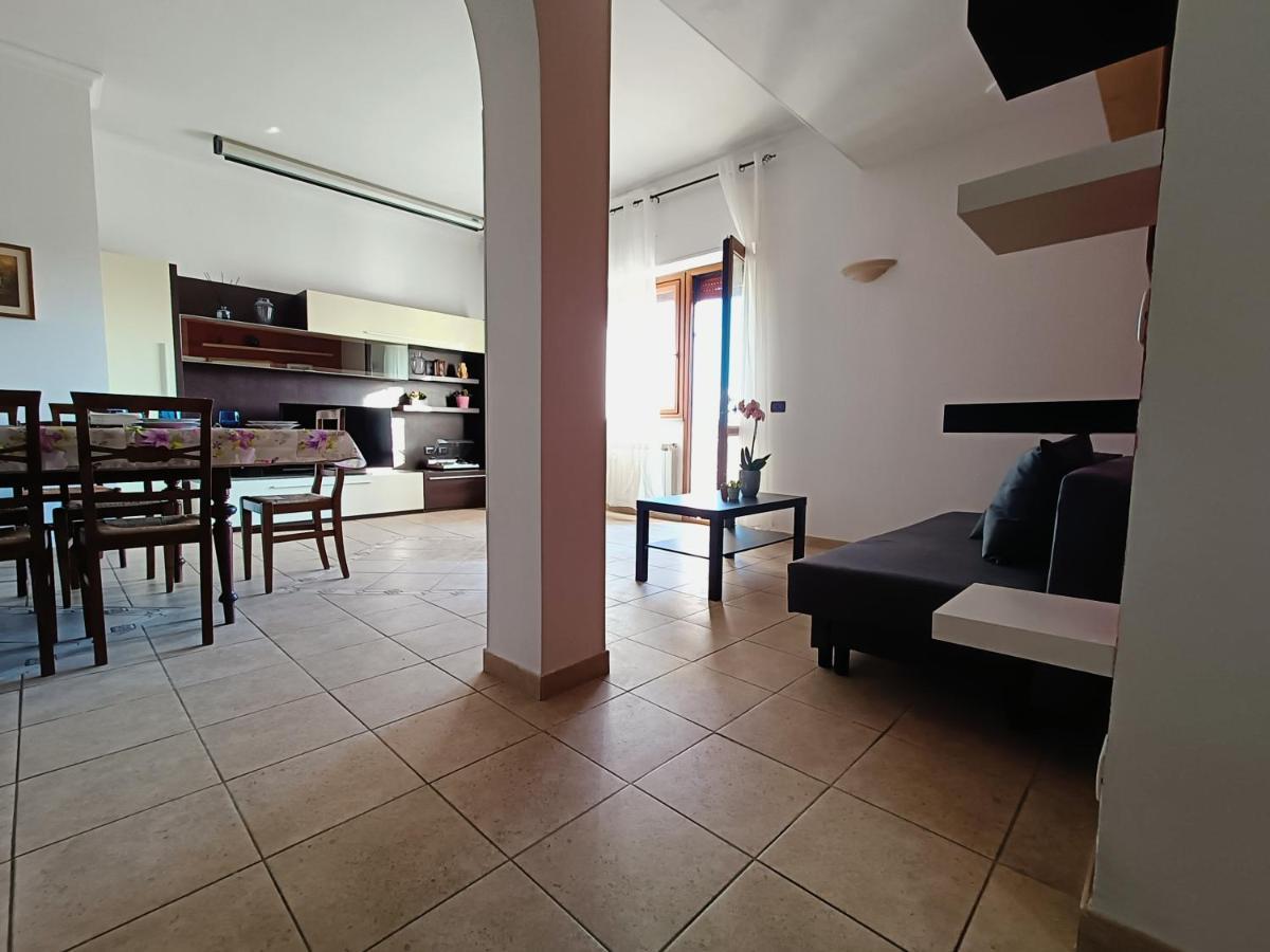 Avellini - Delightful And Spacious Apartment With Terrace - Near Metro A Cornelia Rome Extérieur photo