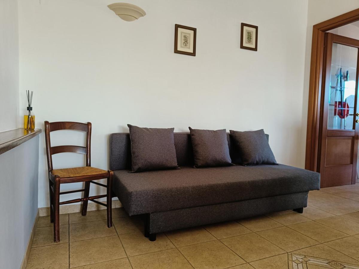 Avellini - Delightful And Spacious Apartment With Terrace - Near Metro A Cornelia Rome Extérieur photo