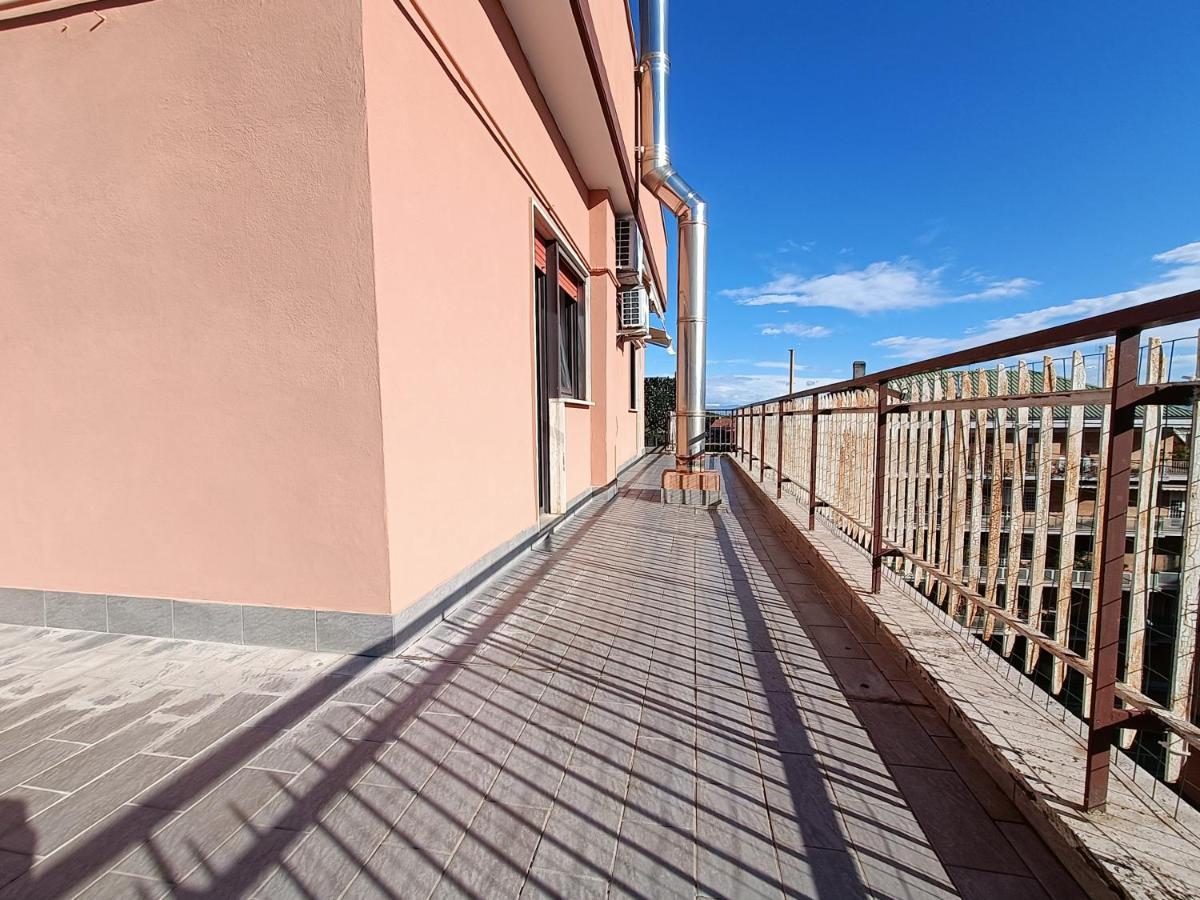 Avellini - Delightful And Spacious Apartment With Terrace - Near Metro A Cornelia Rome Extérieur photo