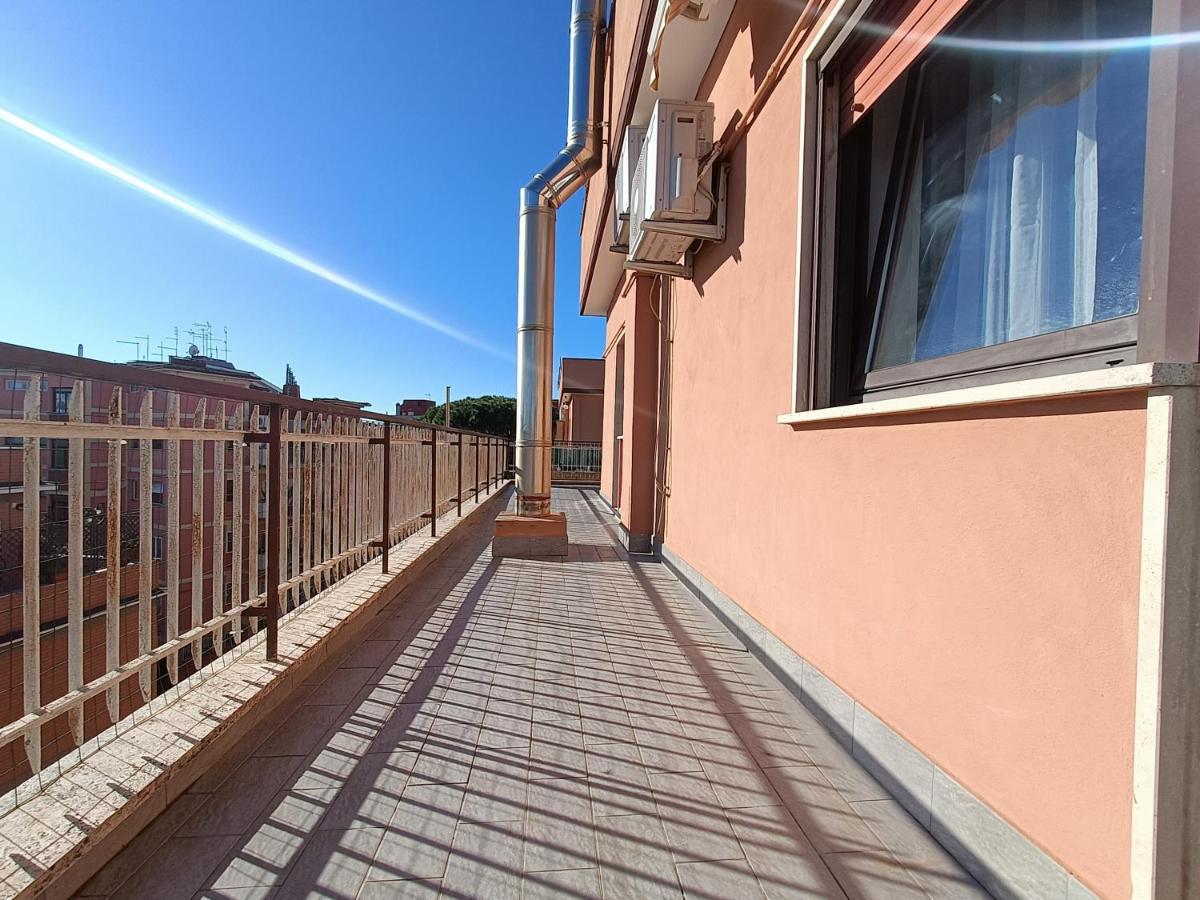 Avellini - Delightful And Spacious Apartment With Terrace - Near Metro A Cornelia Rome Extérieur photo